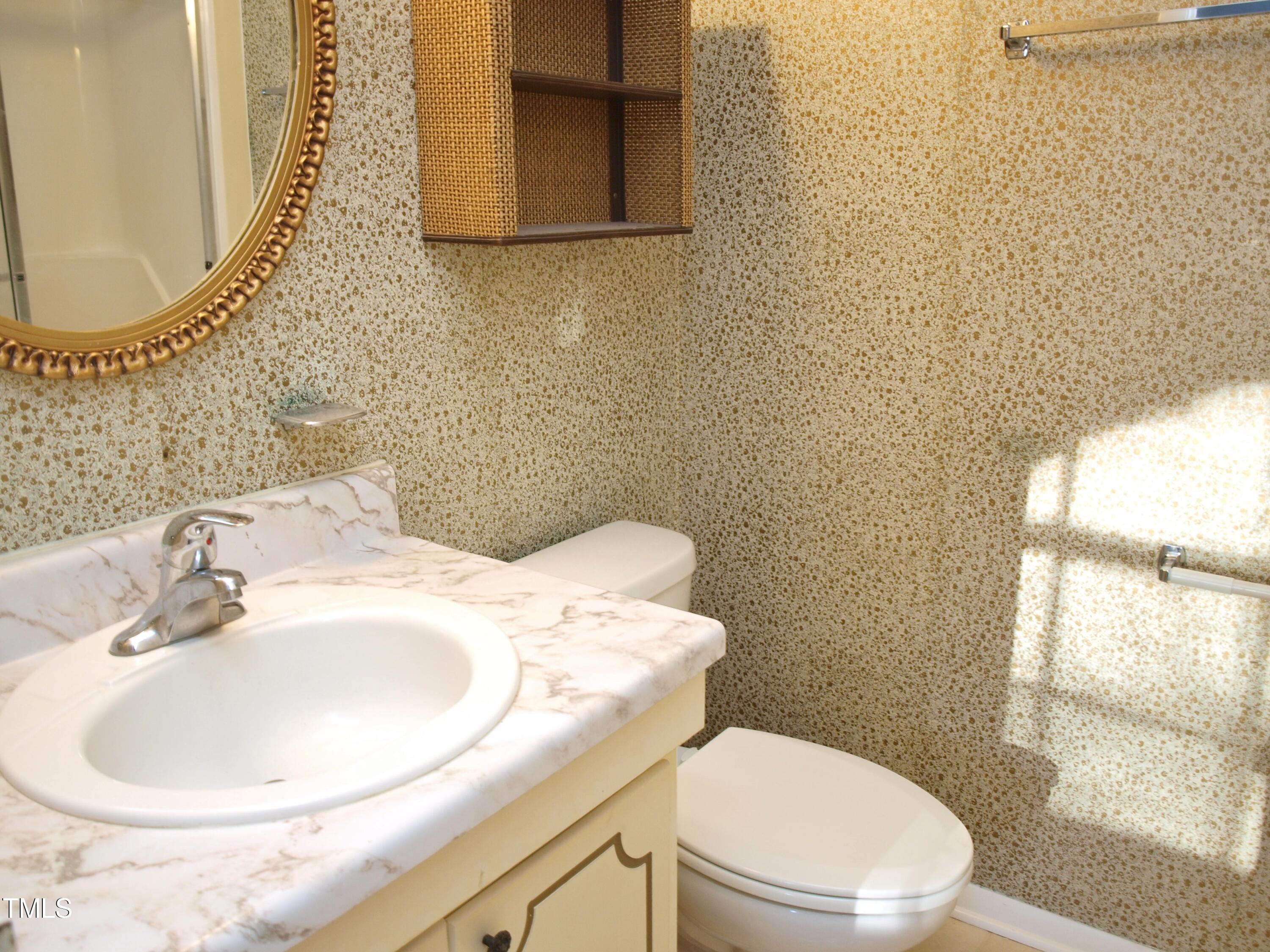 5600 Falls Of Neuse Road, Unit E Raleigh, NC 27609 - Photo 12 of 13 Second Bath