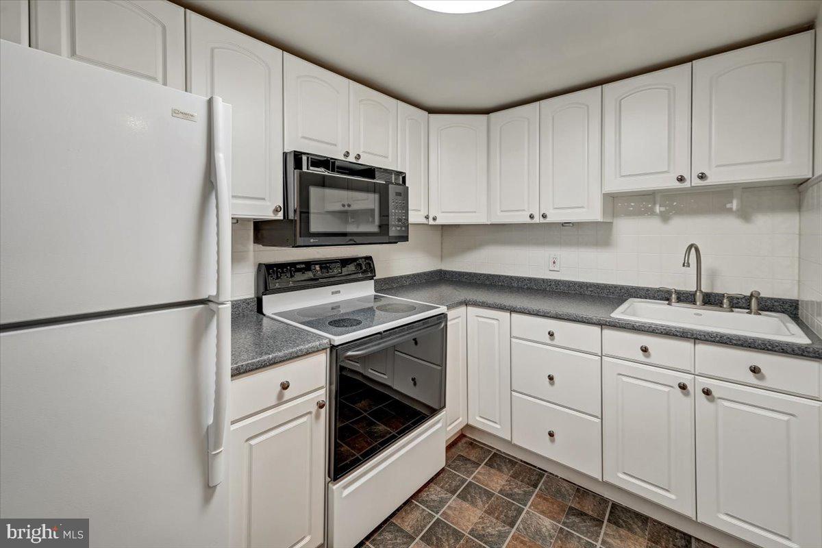 2903 Honey Run Road Ambler, PA 19002 - Photo 27 of 35 Basement Kitchen