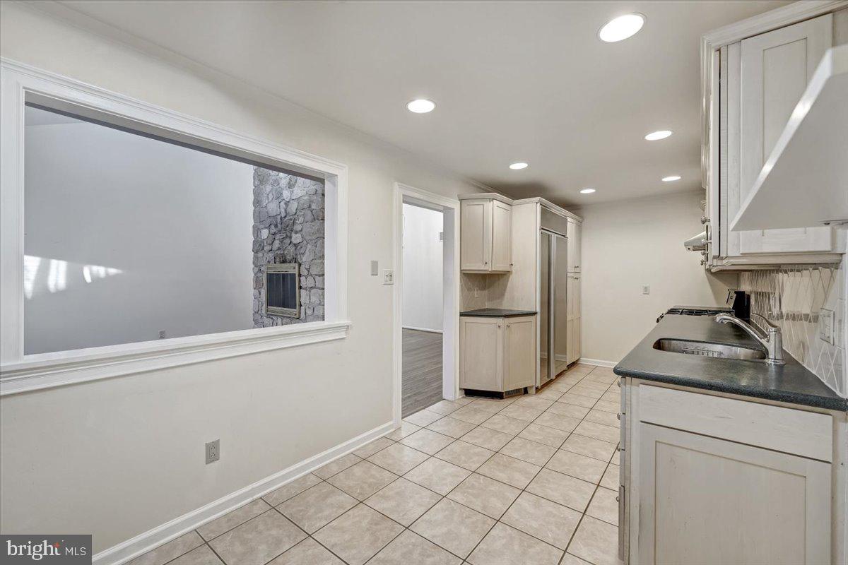 2903 Honey Run Road Ambler, PA 19002 - Photo 10 of 35 Kitchen