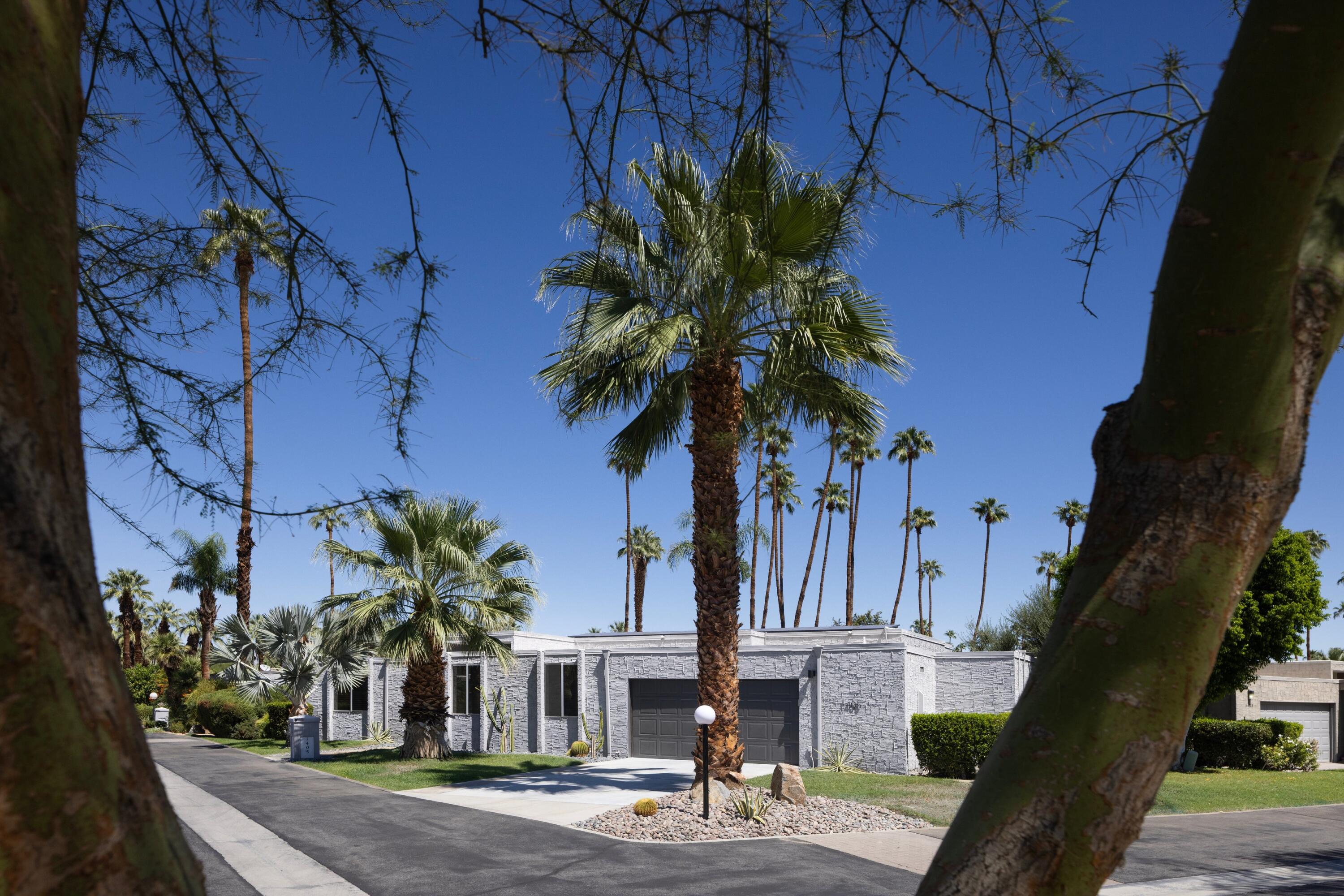 1405 Tamarisk W Street Rancho Mirage, CA 92270 - Photo 2 of 57 002_tamarisk_3_963