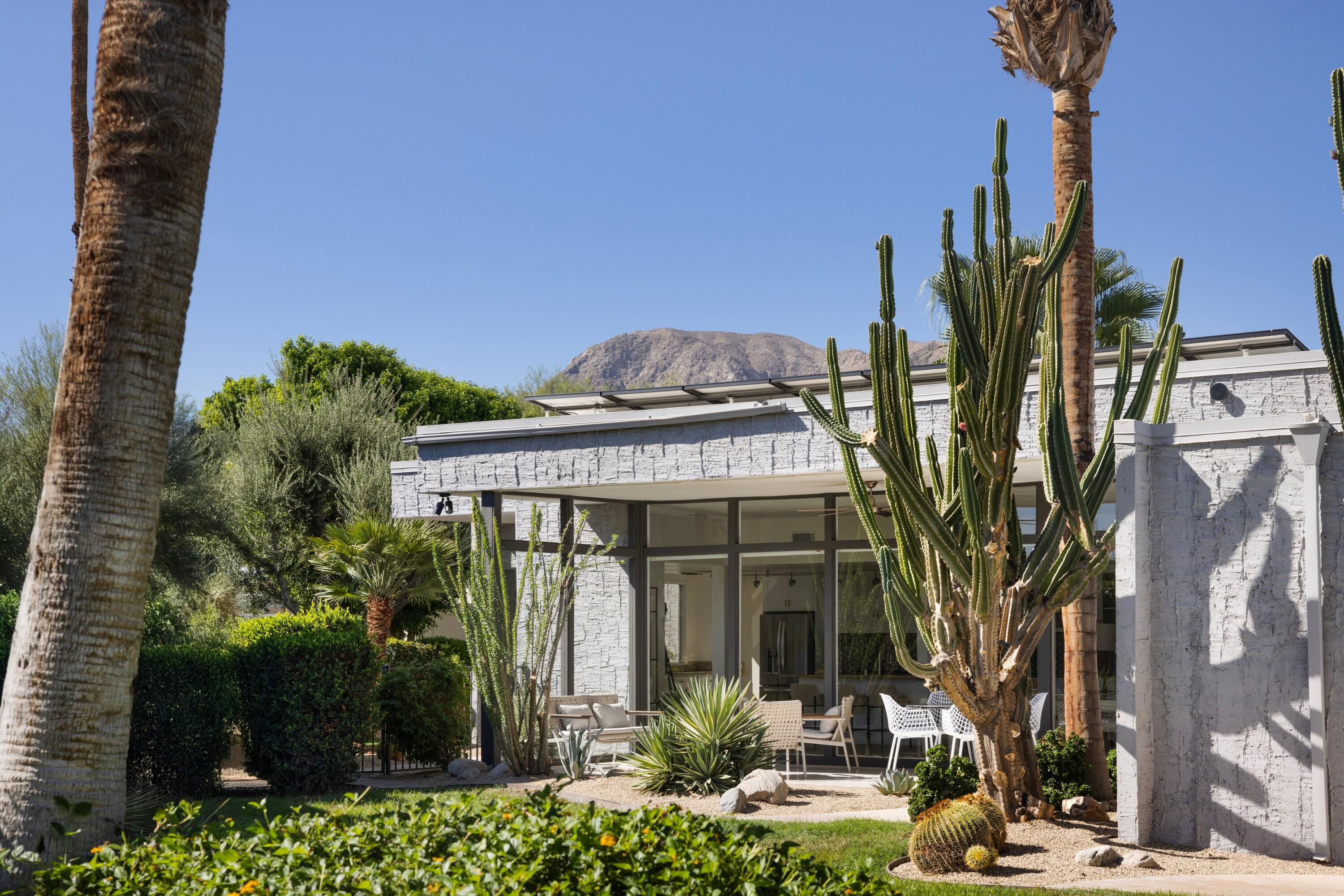 1405 Tamarisk W Street Rancho Mirage, CA 92270 - Photo 33 of 57 033_tamarisk_40_85