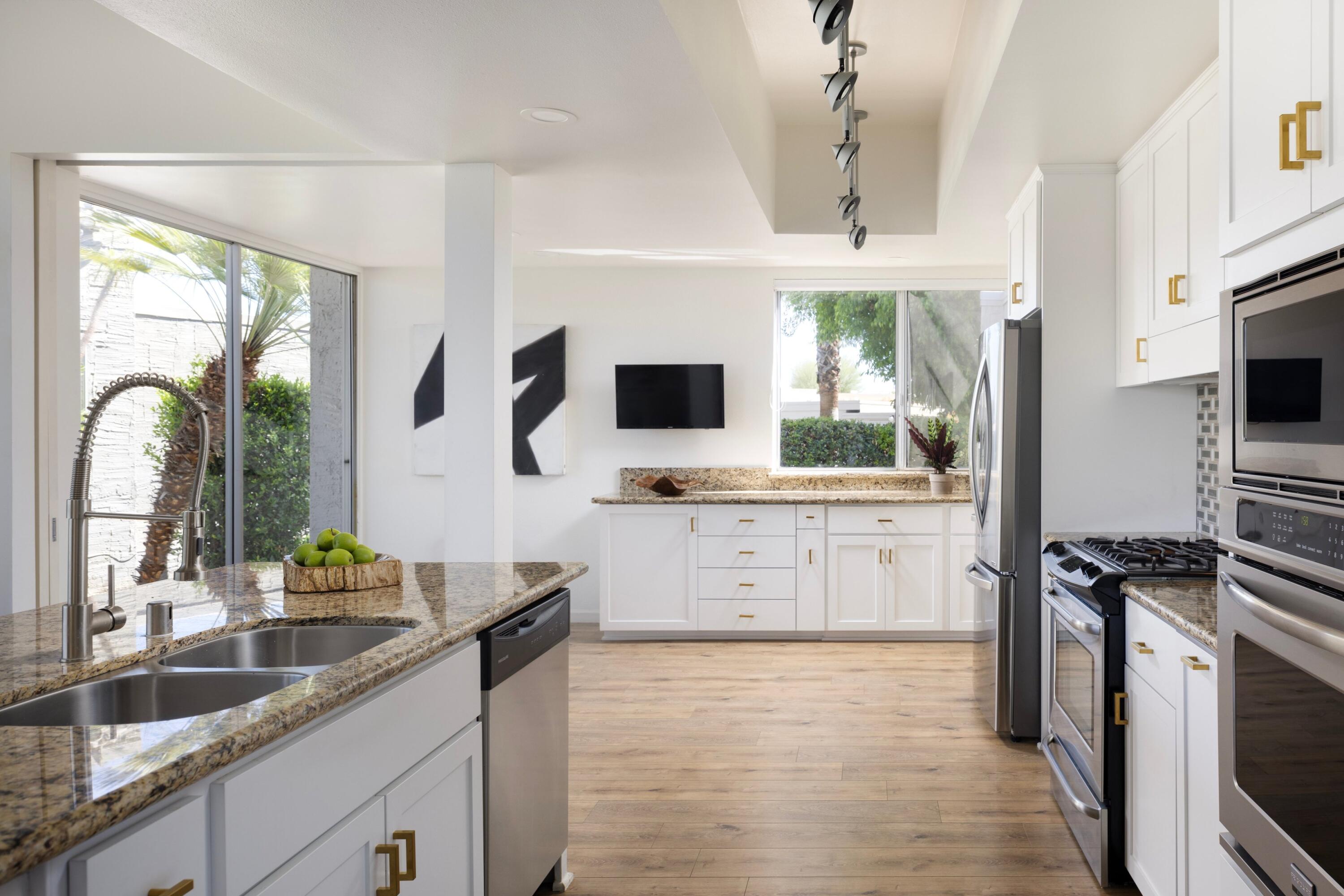 1405 Tamarisk W Street Rancho Mirage, CA 92270 - Photo 9 of 57 009_tamarisk_21_688