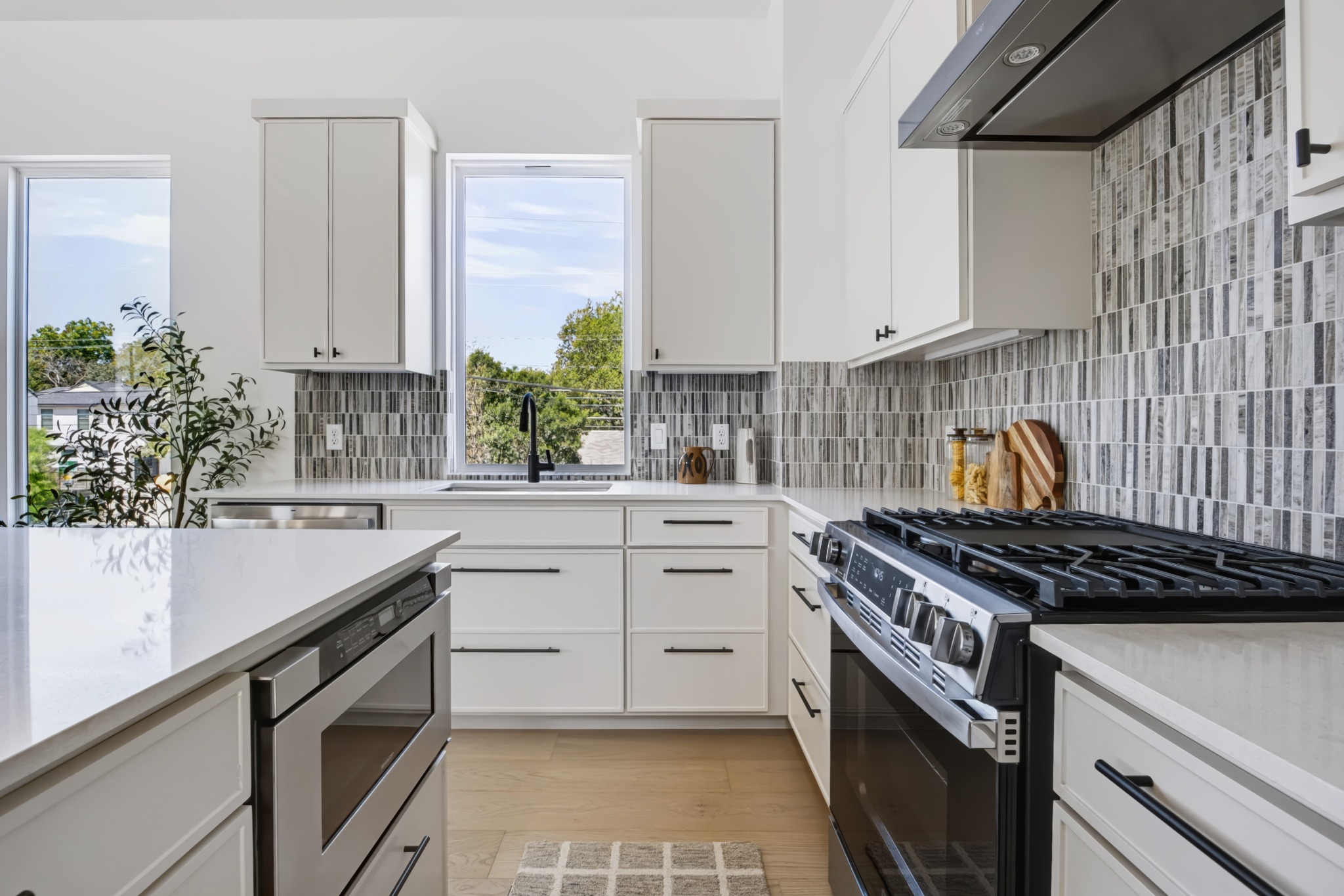 301 North Pleasant Valley Road, Unit 1 Austin, TX 78702 - Photo 9 of 29 Gallery Image 9