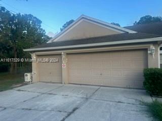 7364 Lagoon Road Spring Hill, FL 34606 - Photo 2 of 12 Gallery Image 2