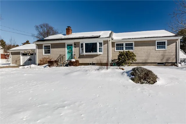 $736,000 | 10 Smithfield Drive, Middletown, RI 02842