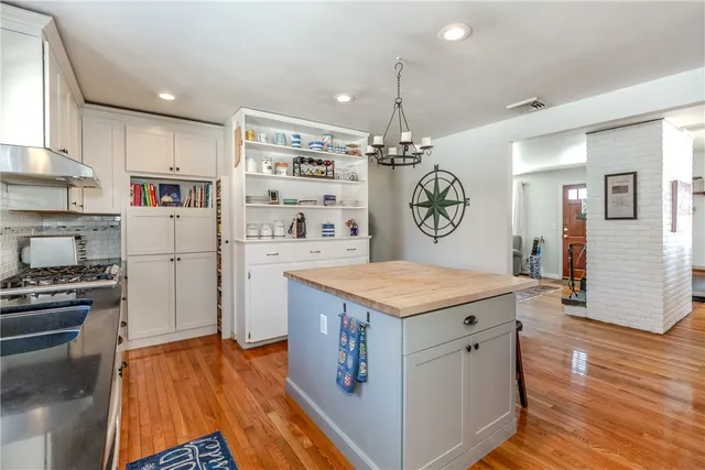 $736,000 | 10 Smithfield Drive, Middletown, RI 02842