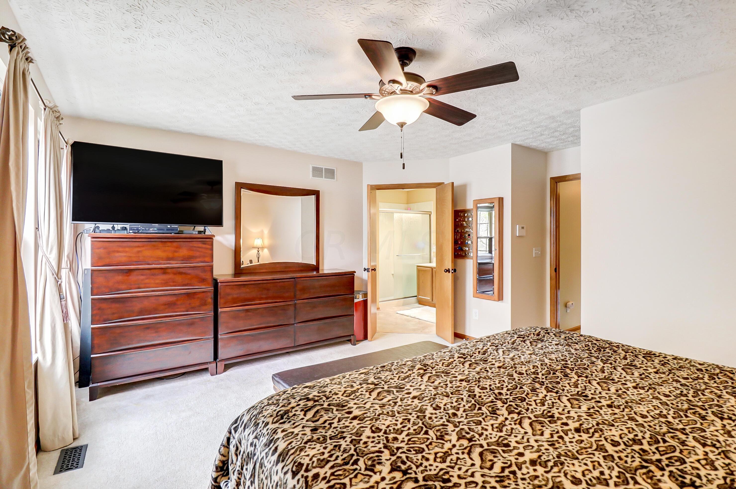 2376 Willis Road Dublin, OH 43016 - Photo 23 of 40 Primary Bedroom