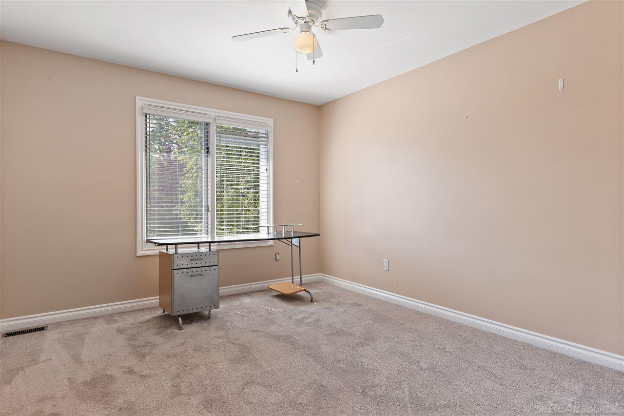 1158 Rochelle Park Drive Rochester Hills, MI 48309 - Photo 53 of 59
