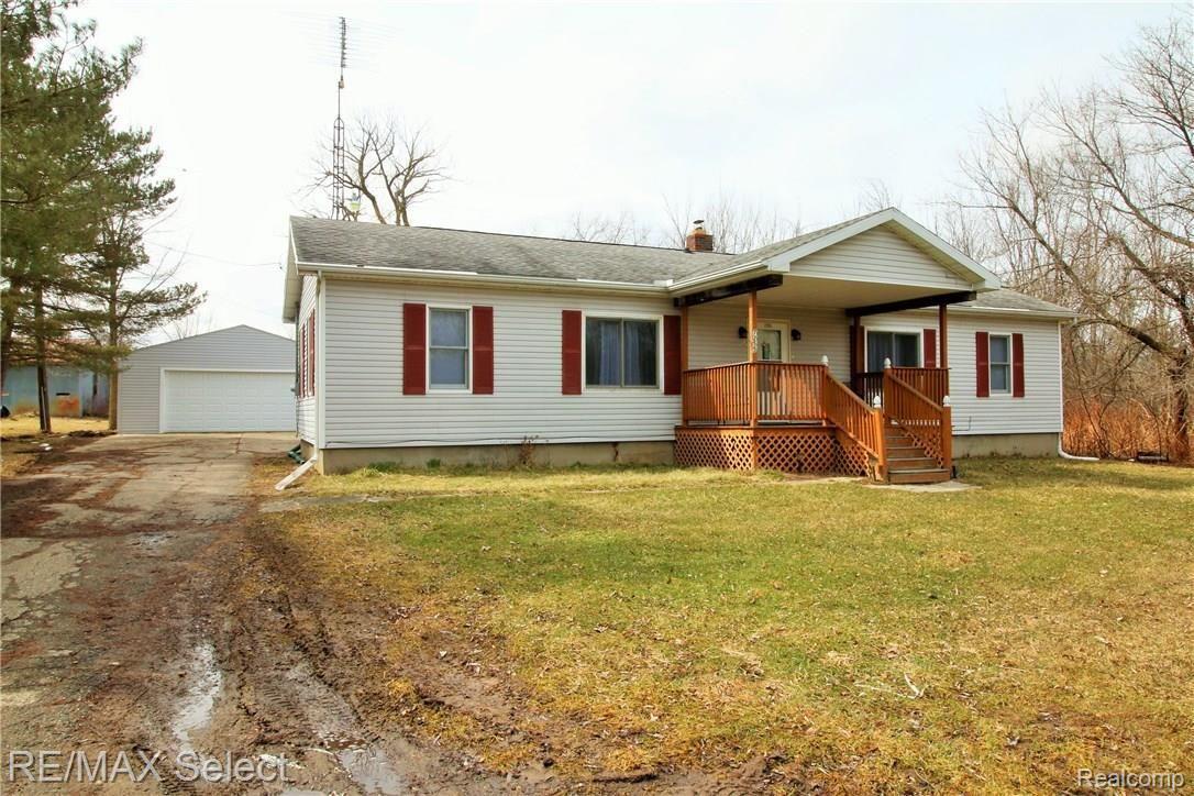 7255 North Bray Road Mount Morris, MI 48458 - Photo 2 of 23 IMG_8951.JPG