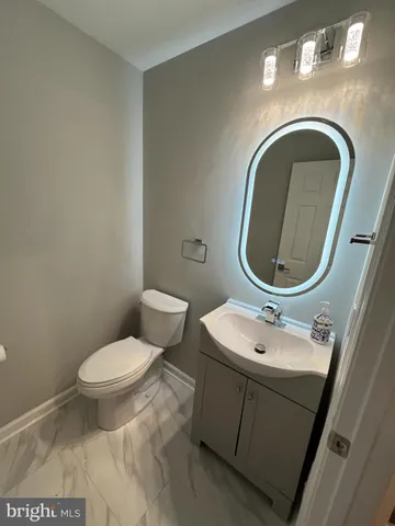 $829,995 | 13975 Tanners House Way, Centreville, VA 20121