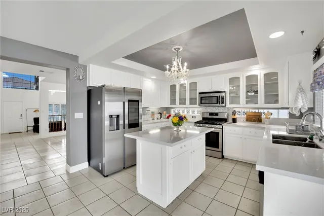 $4,800 | 1860 Autumn Gold Avenue, Las Vegas, NV 89123