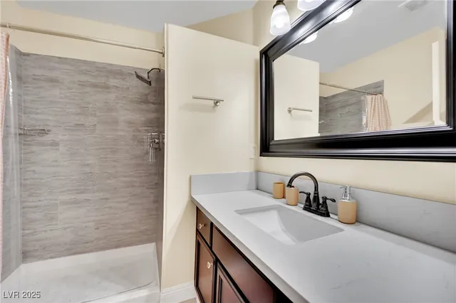 $4,800 | 1860 Autumn Gold Avenue, Las Vegas, NV 89123