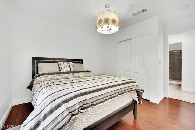 $4,800 | 1860 Autumn Gold Avenue, Las Vegas, NV 89123