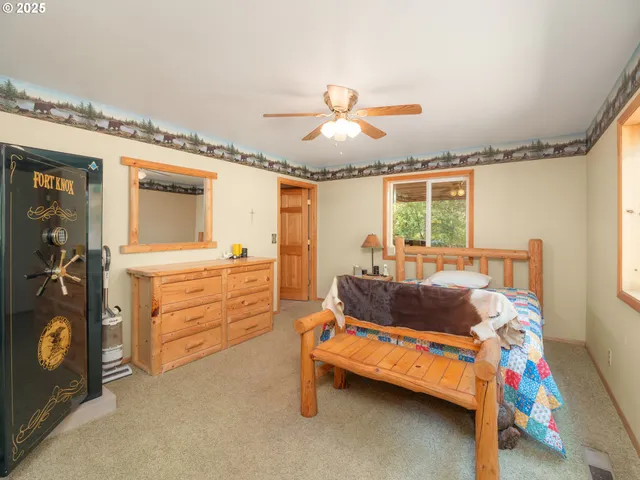 $748,000 | 1470 East Willis Creek Road, Winston, OR 97496