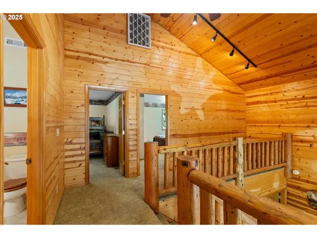 $748,000 | 1470 East Willis Creek Road, Winston, OR 97496