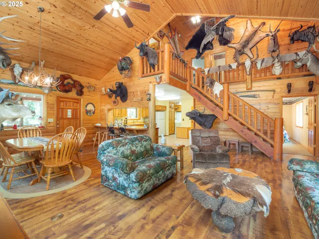 $748,000 | 1470 East Willis Creek Road, Winston, OR 97496
