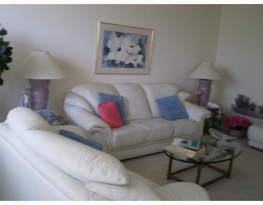 4033 Wolverton East, Unit LUXURY SIZE Boca Raton, FL 33434 - Photo 1 of 13 Primary Photo
