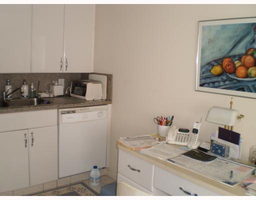 4033 Wolverton East, Unit LUXURY SIZE Boca Raton, FL 33434 - Photo 3 of 13 Additional Photo