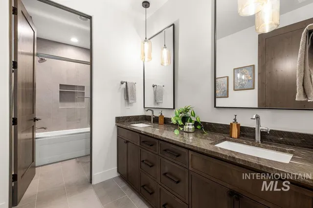 $3,987,000 | 228 South Alder Lane, Eagle, ID 83616