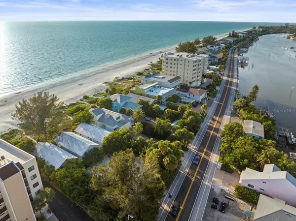 $6,700,000 | 20051 Gulf Boulevard, Indian Shores, FL 33785