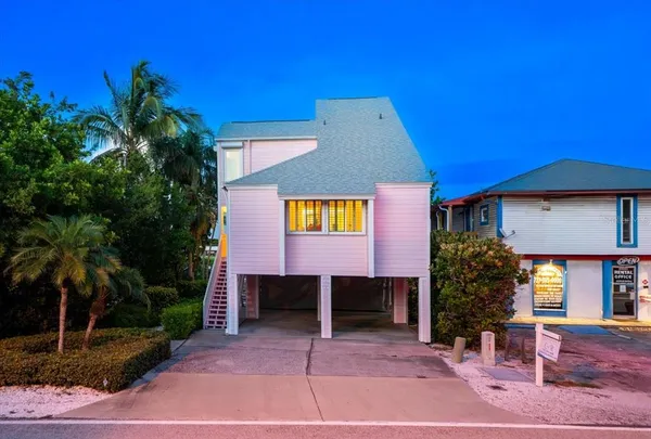 $6,700,000 | 20051 Gulf Boulevard, Indian Shores, FL 33785