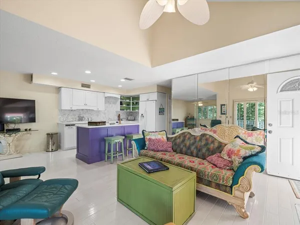 $6,700,000 | 20051 Gulf Boulevard, Indian Shores, FL 33785