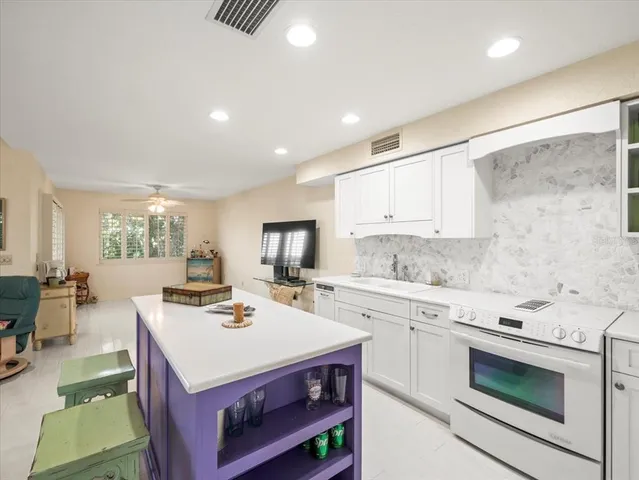 $6,700,000 | 20051 Gulf Boulevard, Indian Shores, FL 33785