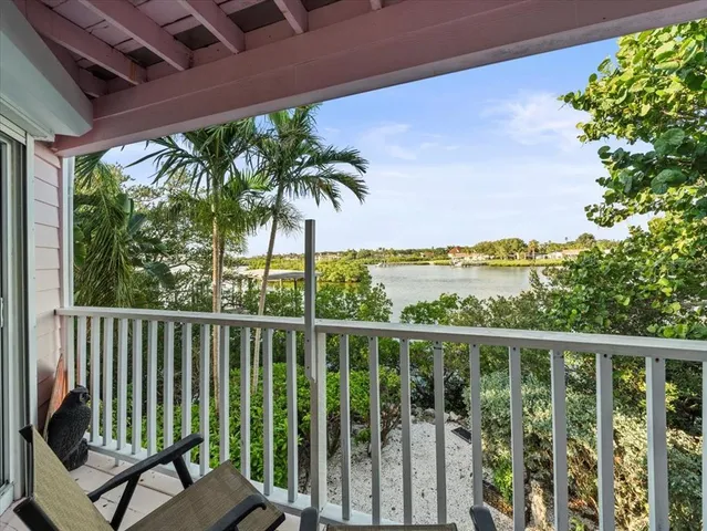 $6,700,000 | 20051 Gulf Boulevard, Indian Shores, FL 33785