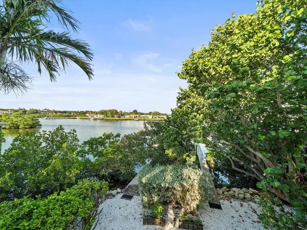 $6,700,000 | 20051 Gulf Boulevard, Indian Shores, FL 33785