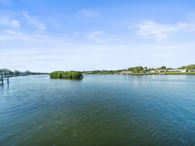 $6,700,000 | 20051 Gulf Boulevard, Indian Shores, FL 33785