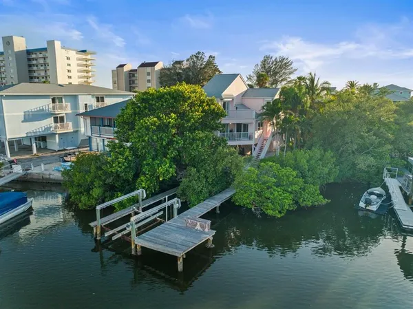$6,700,000 | 20051 Gulf Boulevard, Indian Shores, FL 33785