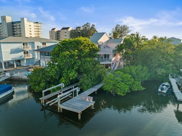 $6,700,000 | 20051 Gulf Boulevard, Indian Shores, FL 33785