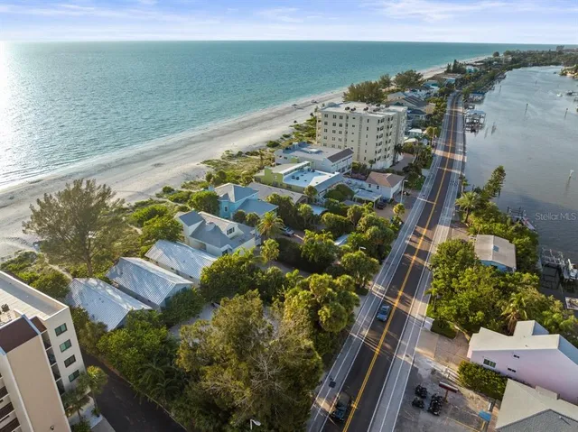 $6,700,000 | 20051 Gulf Boulevard, Indian Shores, FL 33785