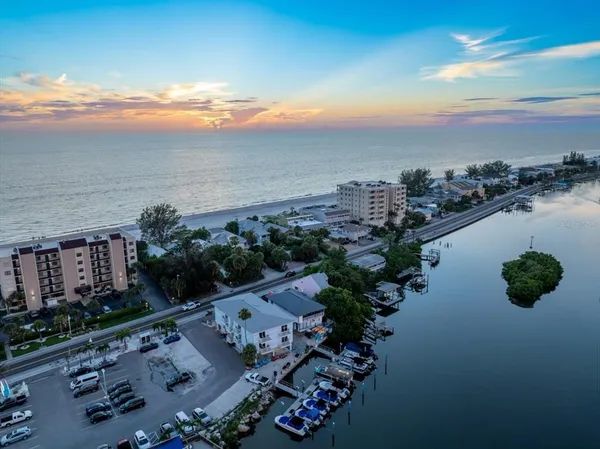 $6,700,000 | 20051 Gulf Boulevard, Indian Shores, FL 33785