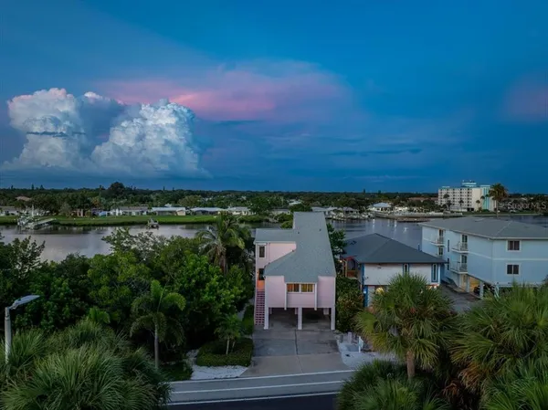 $6,700,000 | 20051 Gulf Boulevard, Indian Shores, FL 33785