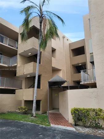 $283,000 | 10801 Southwest 109th Court, Unit D305, Miami, FL 33176