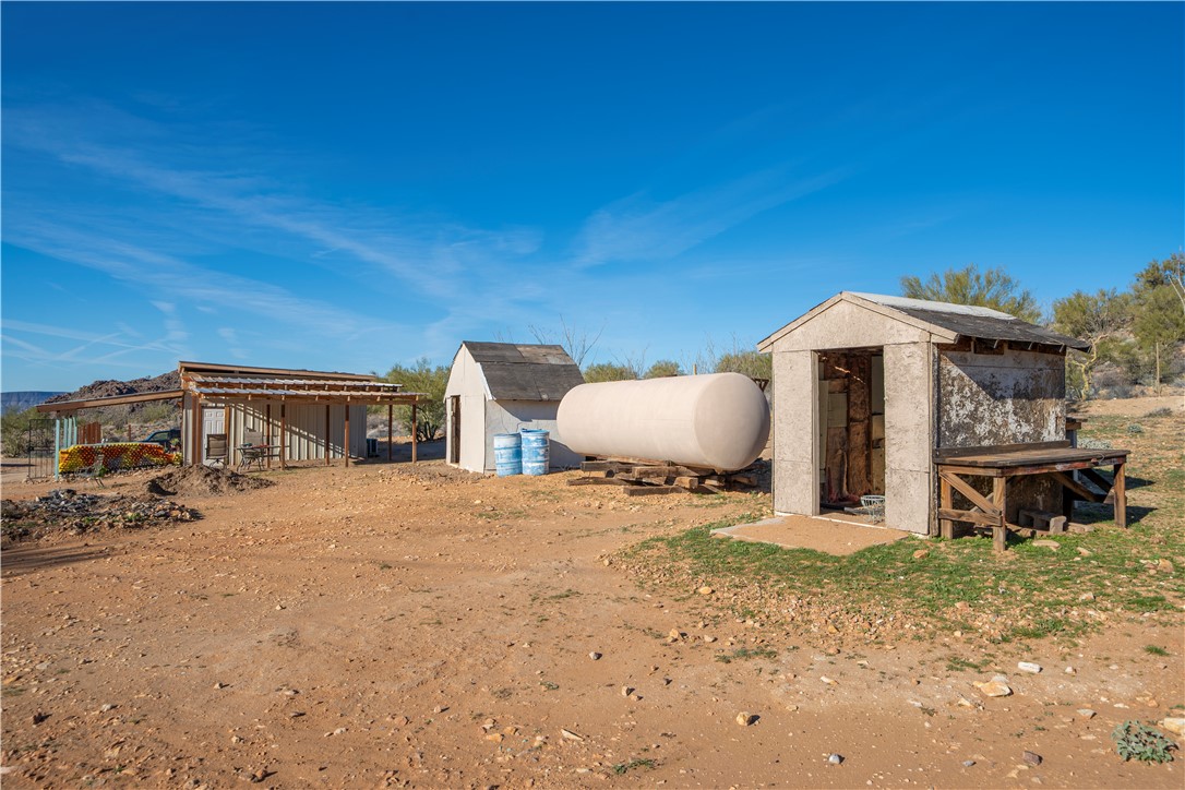 10887 Duncan Road Yucca, AZ 86438 - Photo 26 of 43 Out Buildings