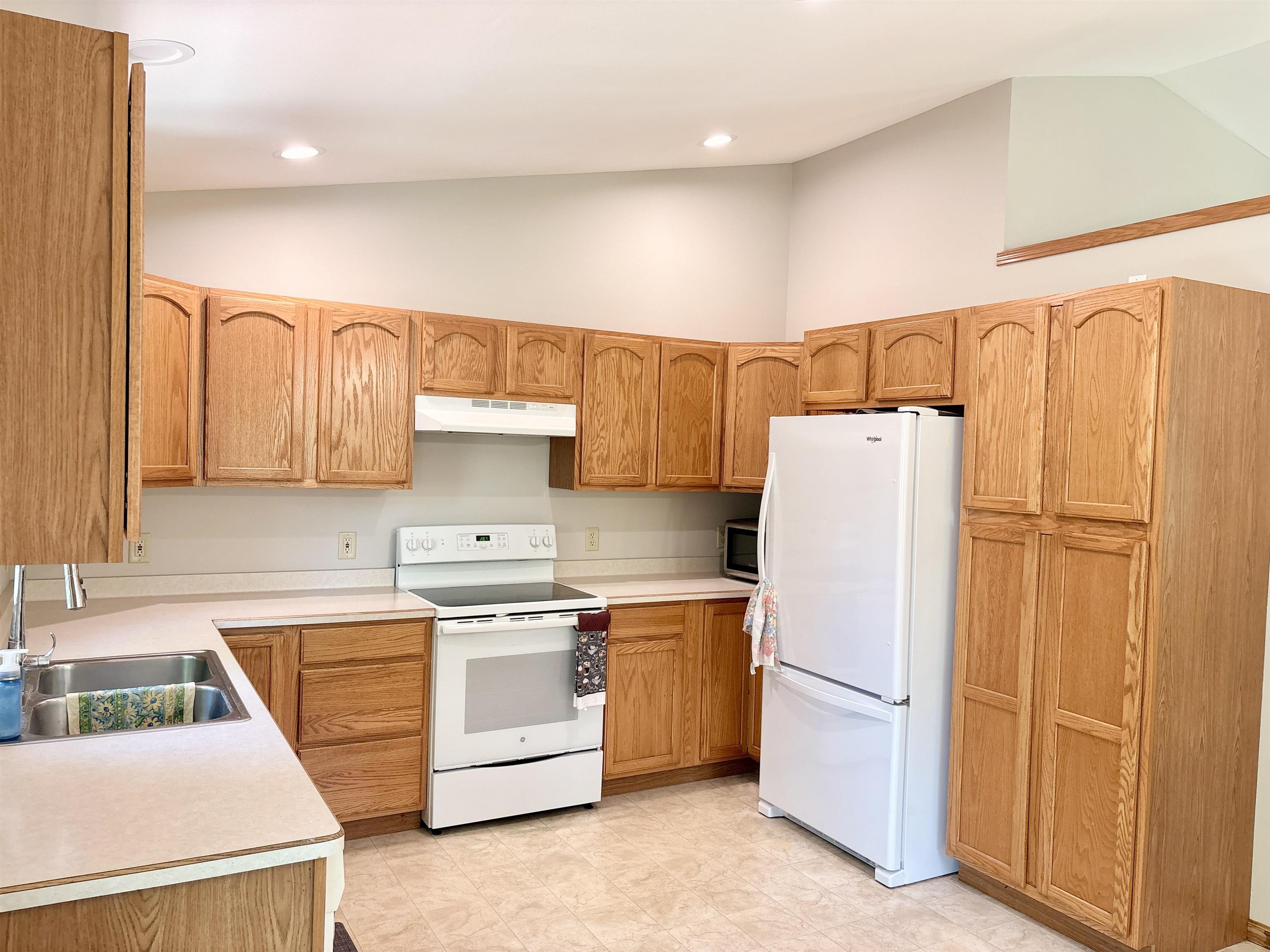 1340 Prairie Rose Drive Sun Prairie, WI 53590 - Photo 10 of 39