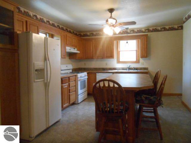 7540 East Broadway Road Mount Pleasant, MI 48858 - Photo 3 of 17 1743996-2.JPG