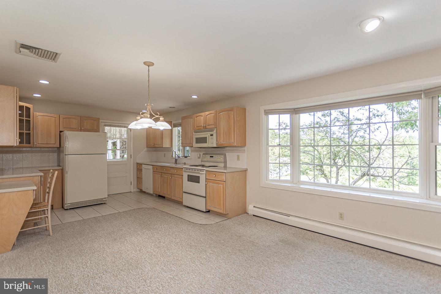 2041 West Rock Road Perkasie, PA 18944 - Photo 18 of 50