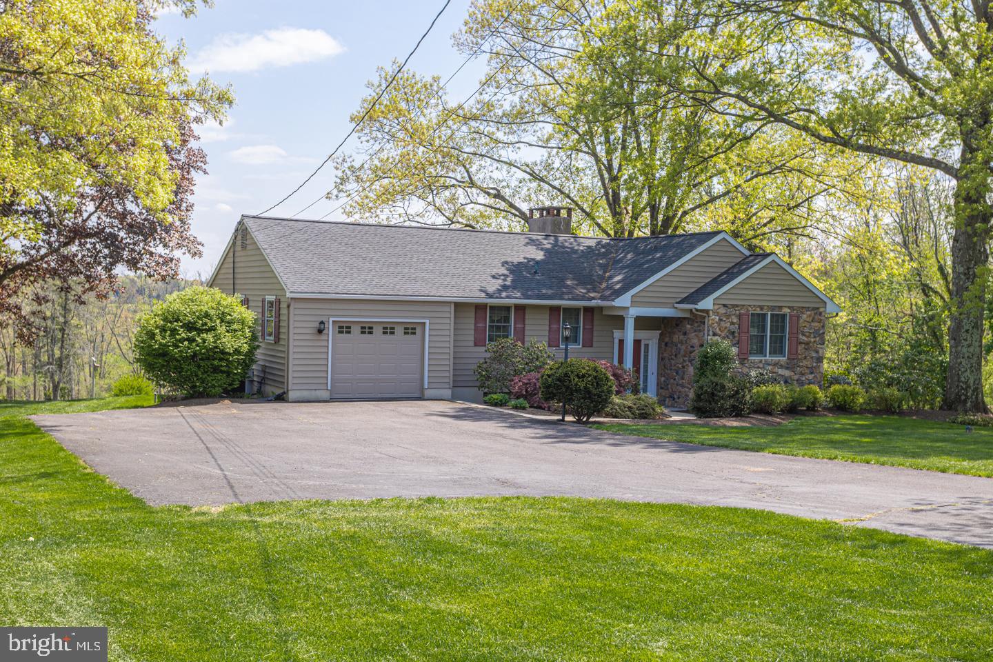 2041 West Rock Road Perkasie, PA 18944 - Photo 3 of 50