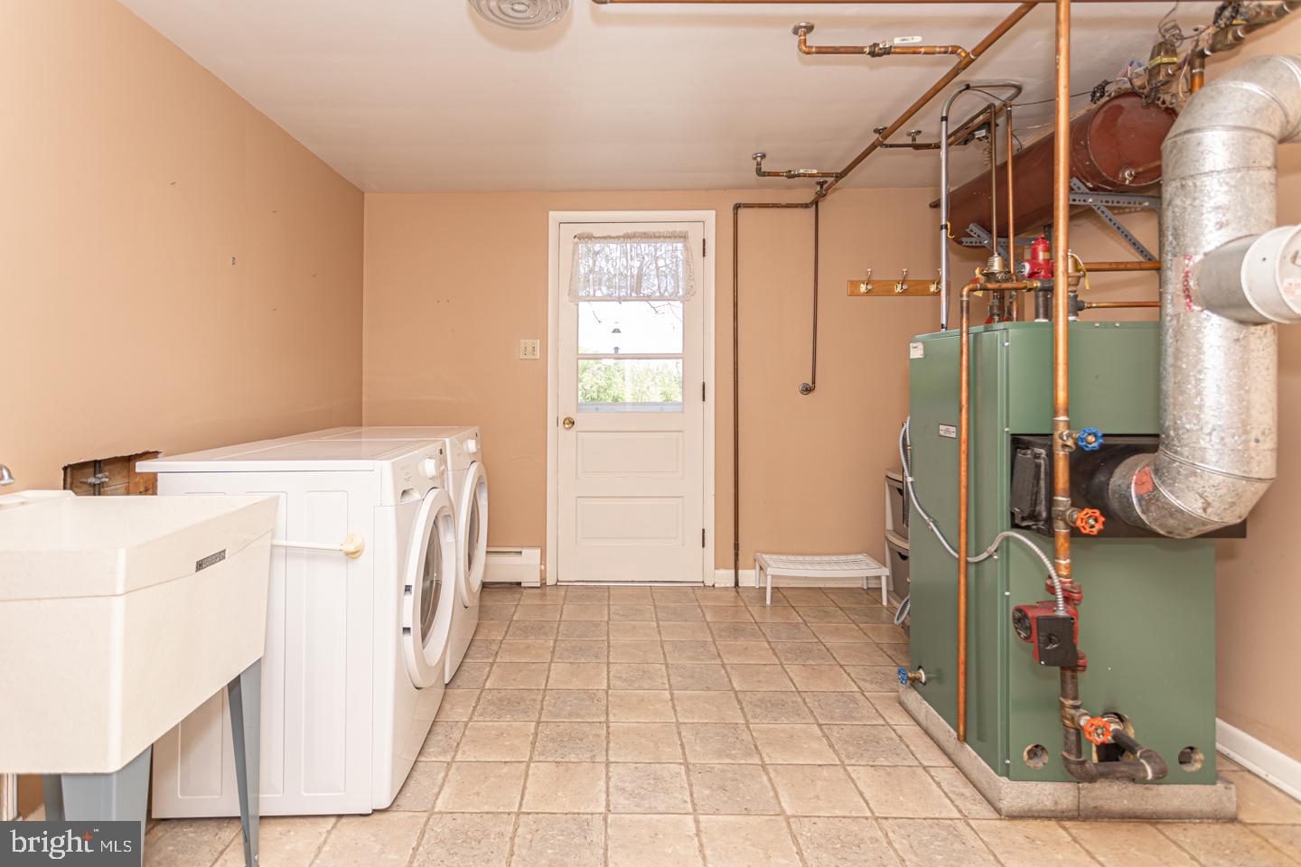 2041 West Rock Road Perkasie, PA 18944 - Photo 34 of 50