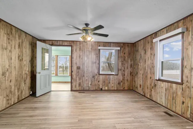 $275,000 | 10800 Highway 65, Cynthiana, IN 47612