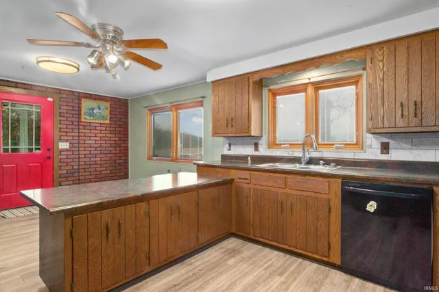 $275,000 | 10800 Highway 65, Cynthiana, IN 47612