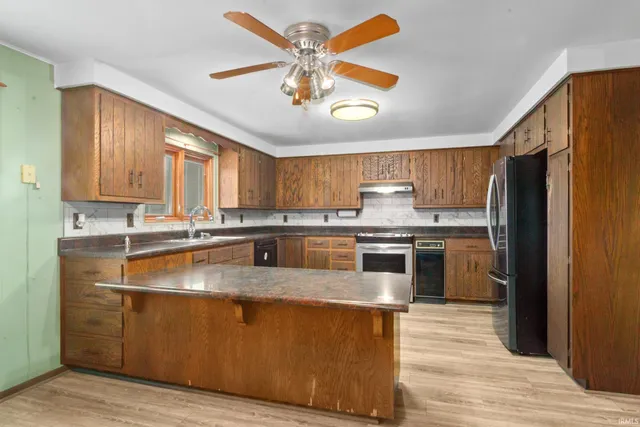 $275,000 | 10800 Highway 65, Cynthiana, IN 47612