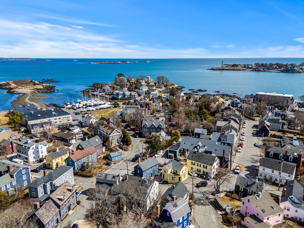 4 Orne Street, Unit 2 Marblehead, MA 01945 - Photo 2 of 15