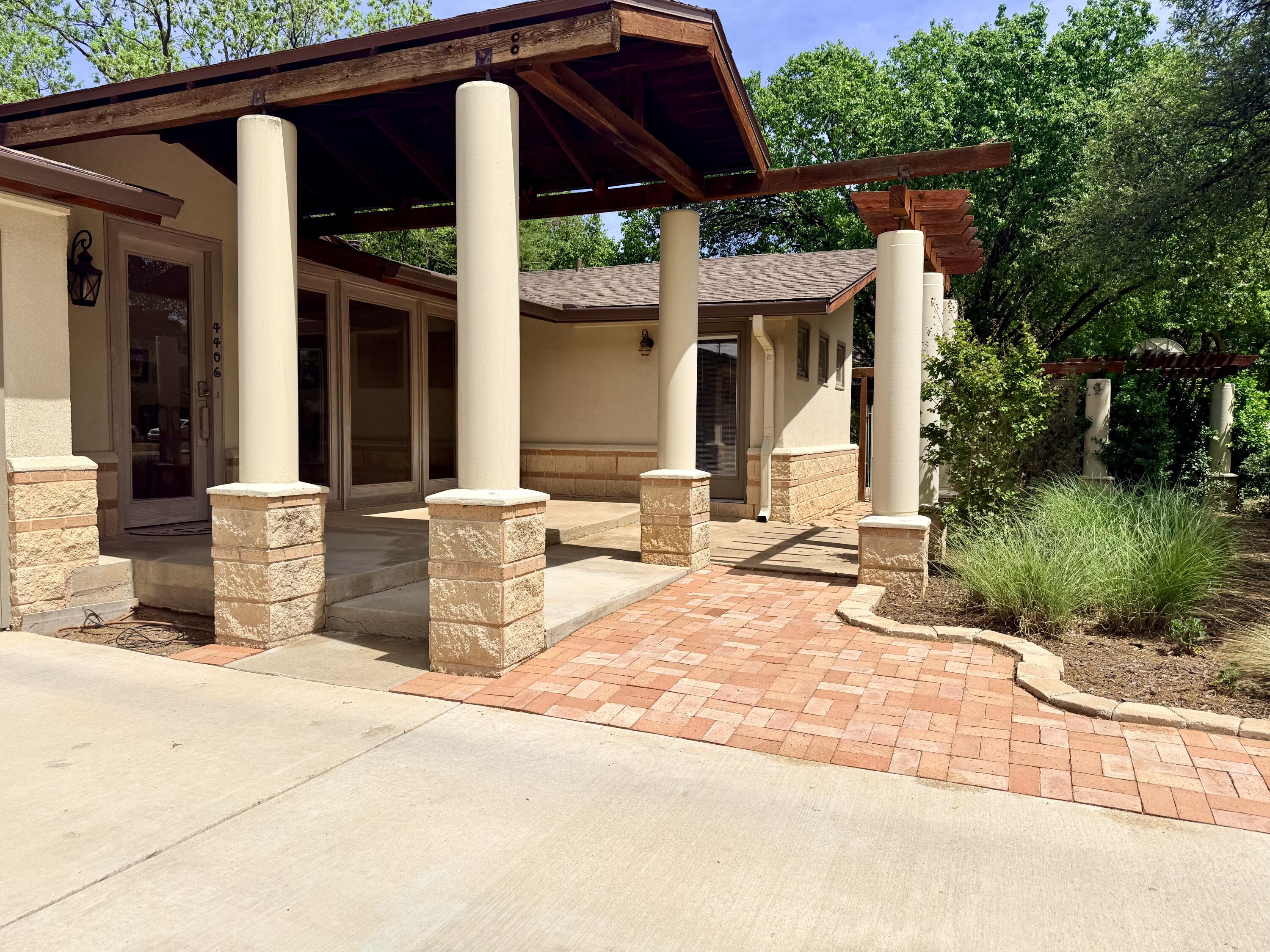 4406 15th Street Lubbock, TX 79416 - Photo 5 of 61 IMG_6071