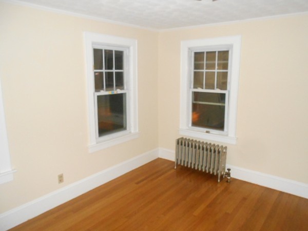 7 Neptune Avenue West Springfield, MA 01089 - Photo 16 of 27