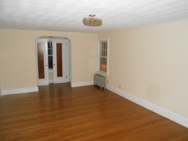 7 Neptune Avenue West Springfield, MA 01089 - Photo 18 of 27