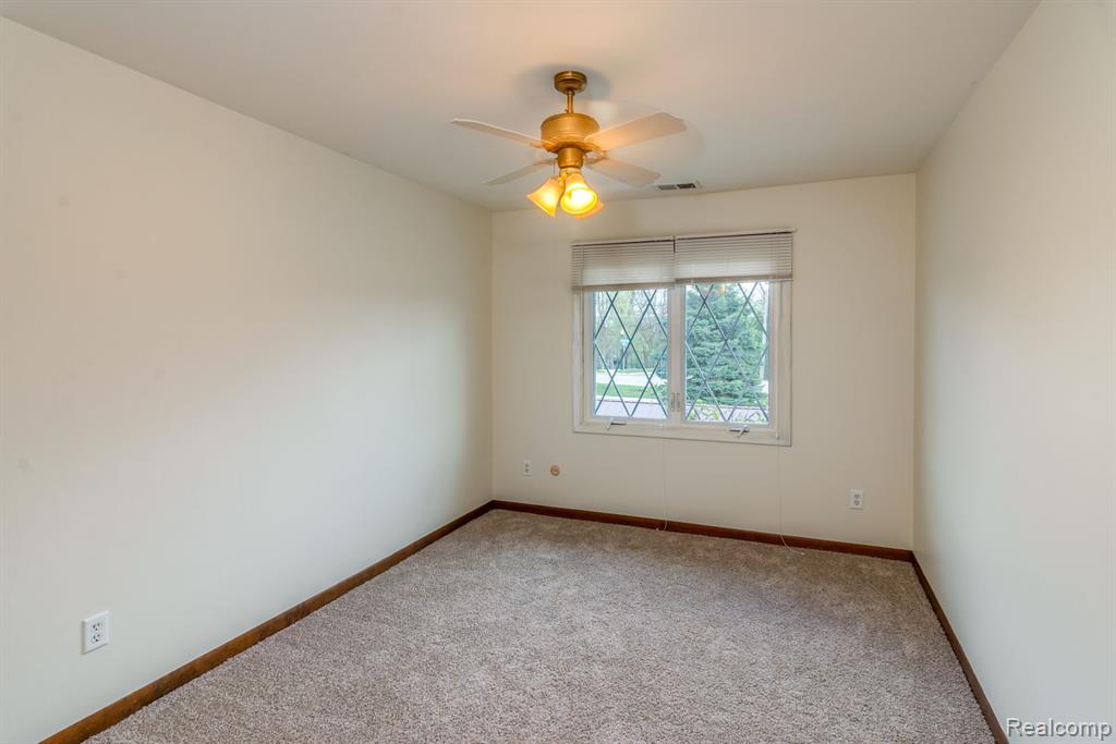 54797 Shelby Road, Unit 88 Shelby, MI 48316 - Photo 9 of 22